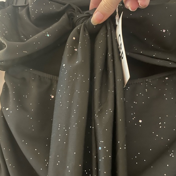 CBR Elegant Black Long Sleeve Dress with Glitter - Picture 2 of 4